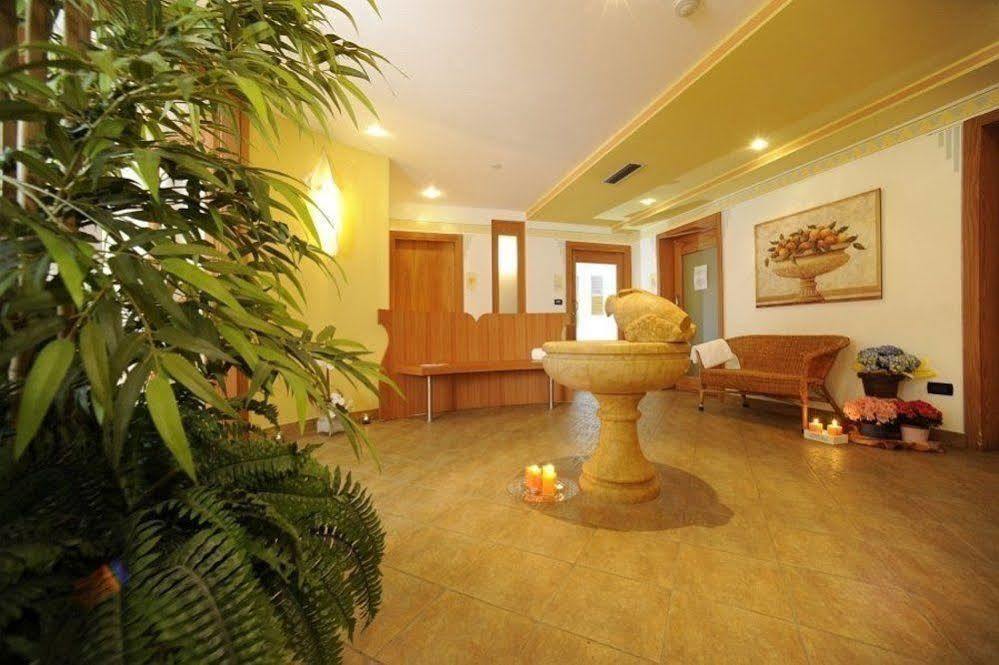 Residence Kristall- Fiemme Holidays Predazzo Exterior foto